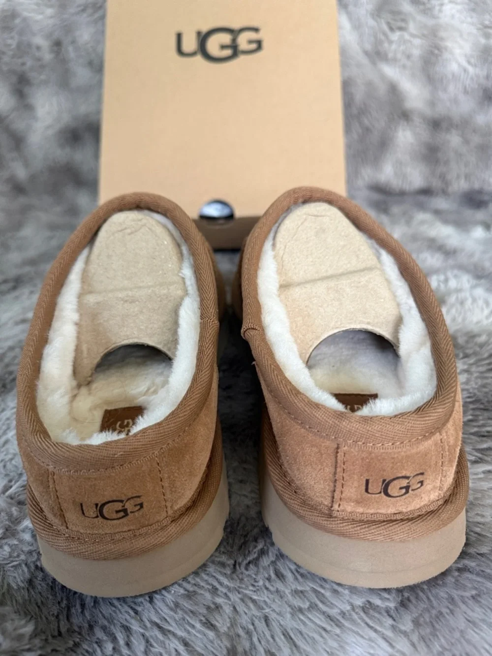 BNWT UGG Chestnut Suede Shearling Mule Slides comes with original box W size 8 - Picture 5 of 10